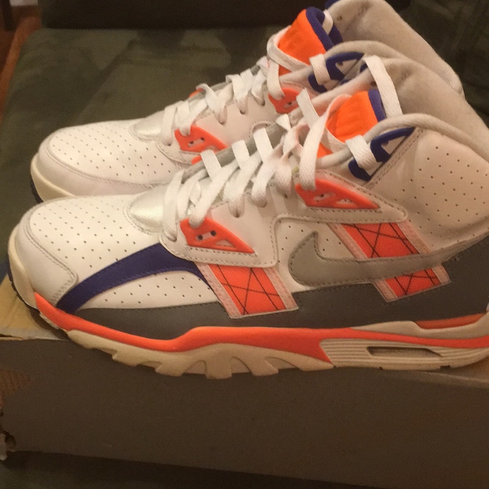 Classic Bo- Jackson sneaker with new era fitted